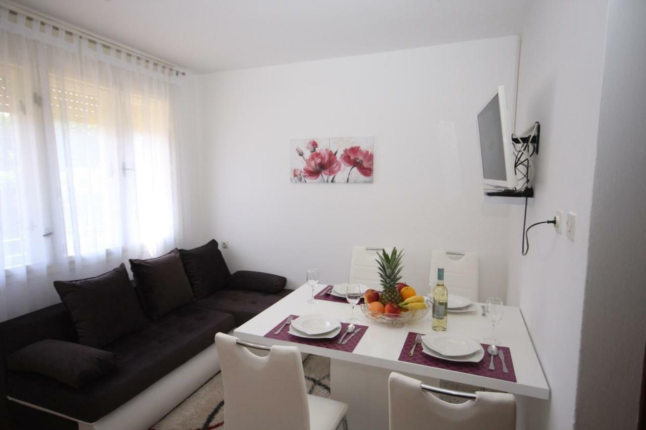 Apartman Two Bedroom Apartment, Neighborhood, Free Parking, Wifi
